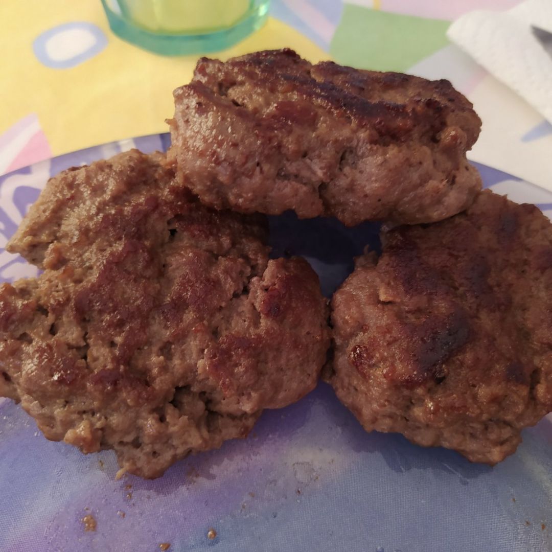Hamburguesa de ternera, manzana y avena Hamburguesa de ternera, manzana y avena