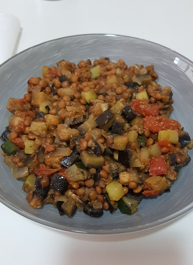 Lentejas salteadas con verduras Lentejas salteadas con verduras