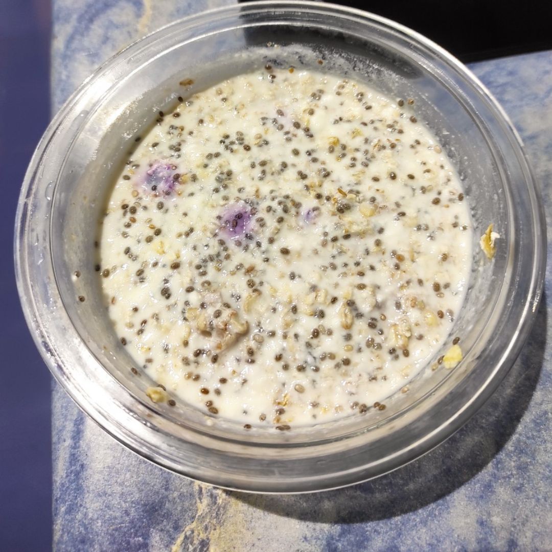 Yogur con chía y avena