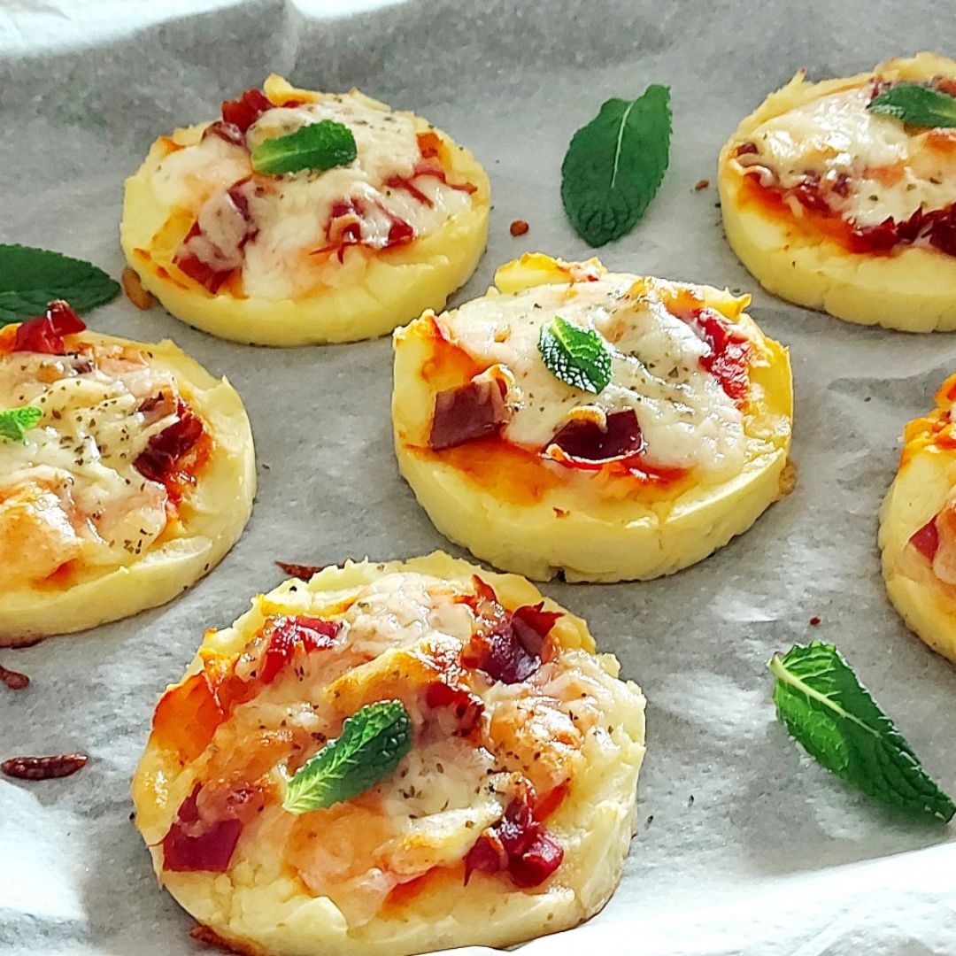 Mini pizzas de patata con queso y jamón Paso 8 Mini pizzas de patata con queso y jamón Paso 8