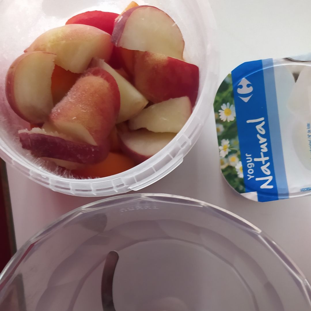 Helado de paraguayo, albaricoque y yogur natural. Paso 0 Helado de paraguayo, albaricoque y yogur natural. Paso 0