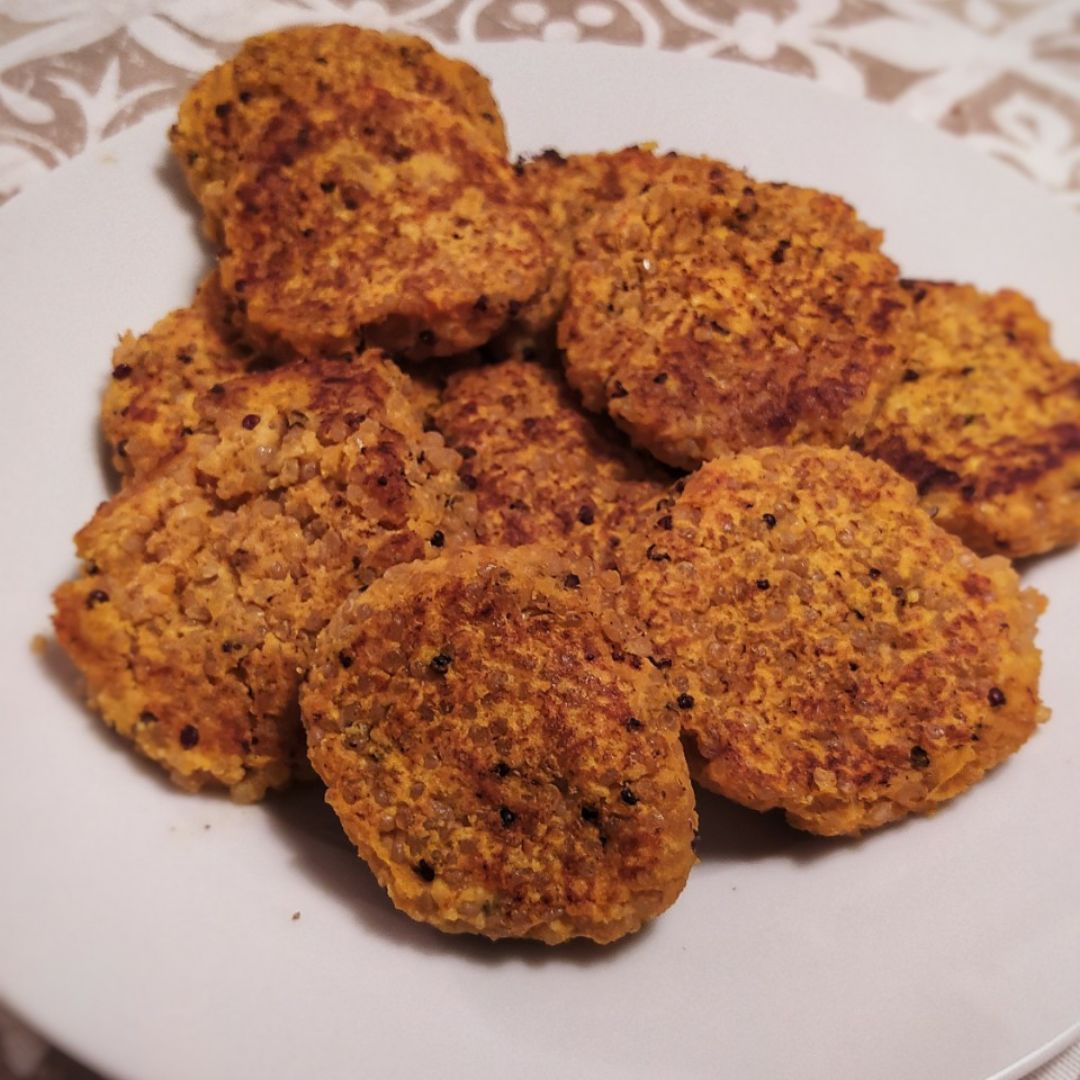 Mini hamburguesas de quinoa y calabaza Mini hamburguesas de quinoa y calabaza
