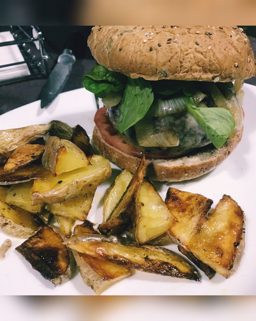 Hamburguesa con patatas Hamburguesa con patatas