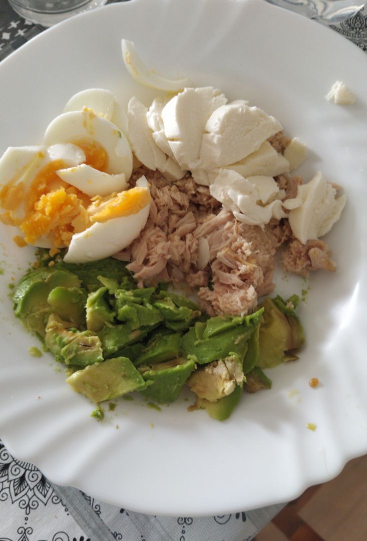 Ensalada de tomate y aguacate Paso 3 Ensalada de tomate y aguacate Paso 3