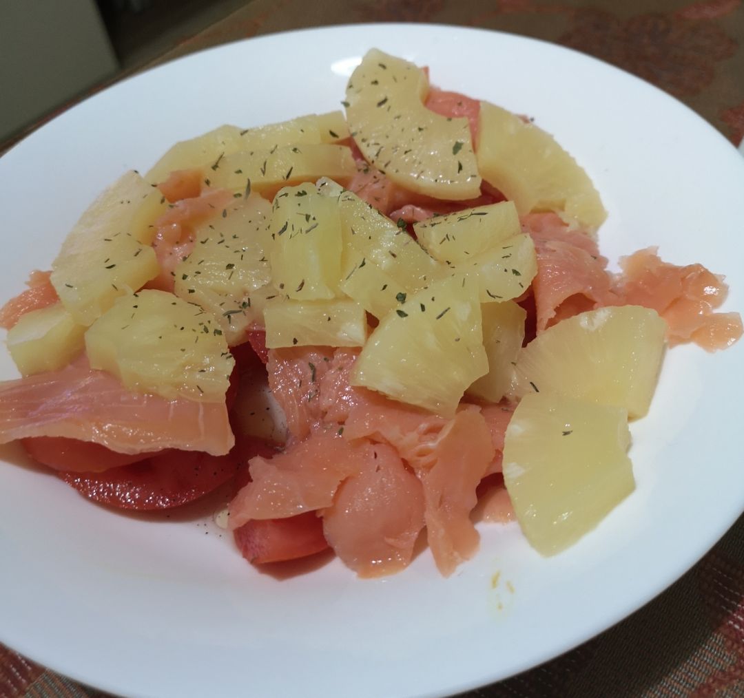 Ensalada馃de Salm贸n ahumado. Ensalada馃de Salm贸n ahumado.
