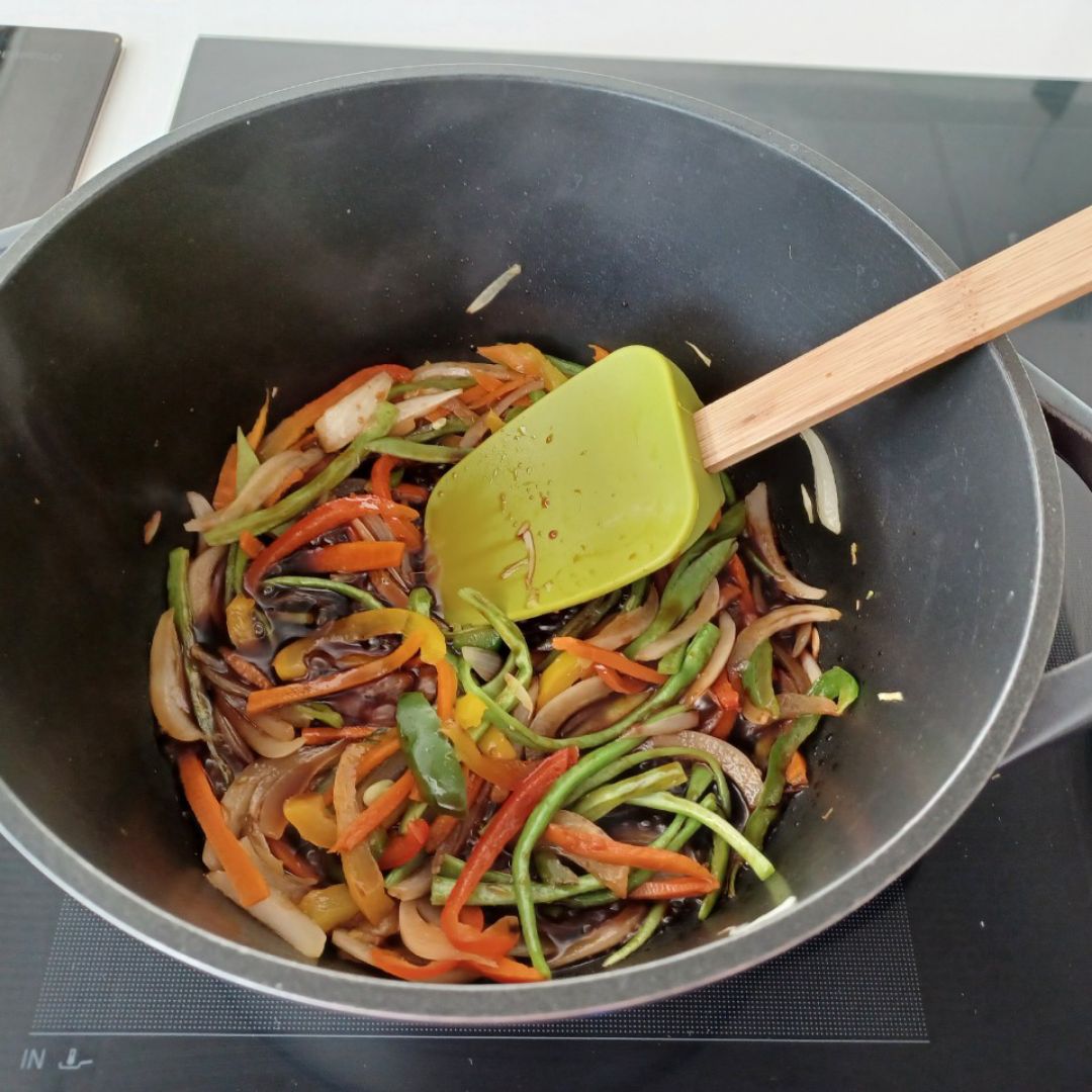 Lentejas con verduras en salsa de soja Paso 1 Lentejas con verduras en salsa de soja Paso 1