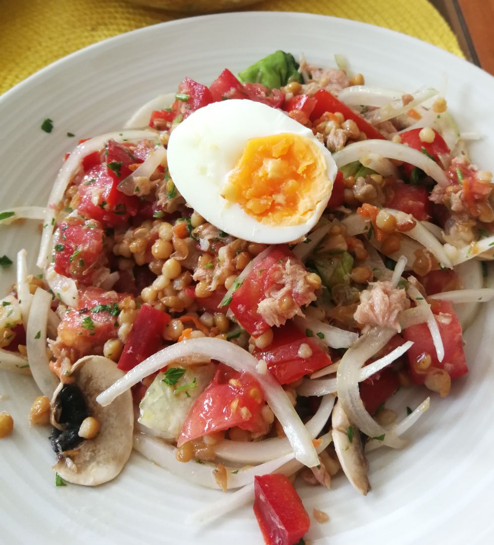Ensalada de lentejas con atún Ensalada de lentejas con atún