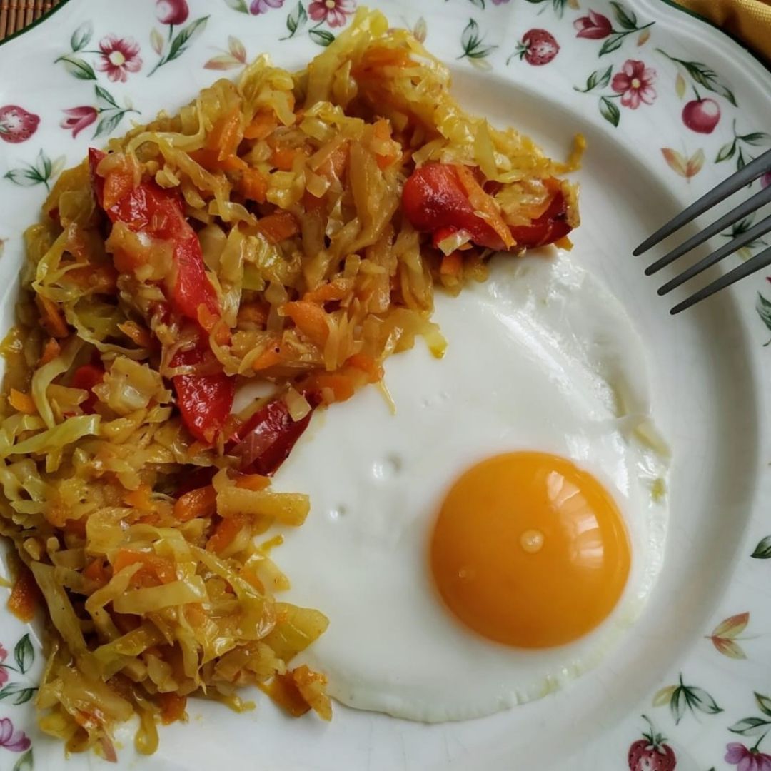 Salteado de verduras y patata con huevo