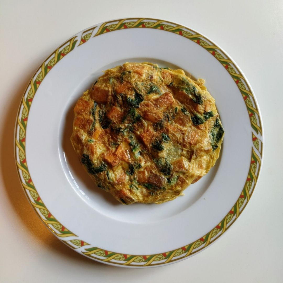 Tortilla de espinacas y batata al micro Tortilla de espinacas y batata al micro