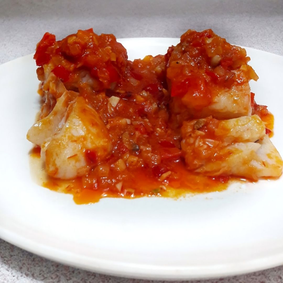 ~ Bacalao con tomate ~