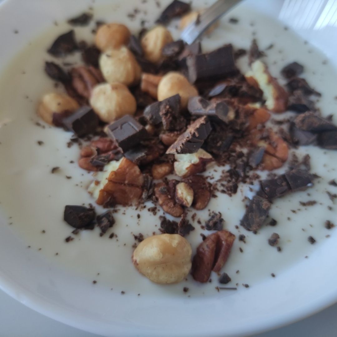Kéfir, frutos secos y chocolate Kéfir, frutos secos y chocolate