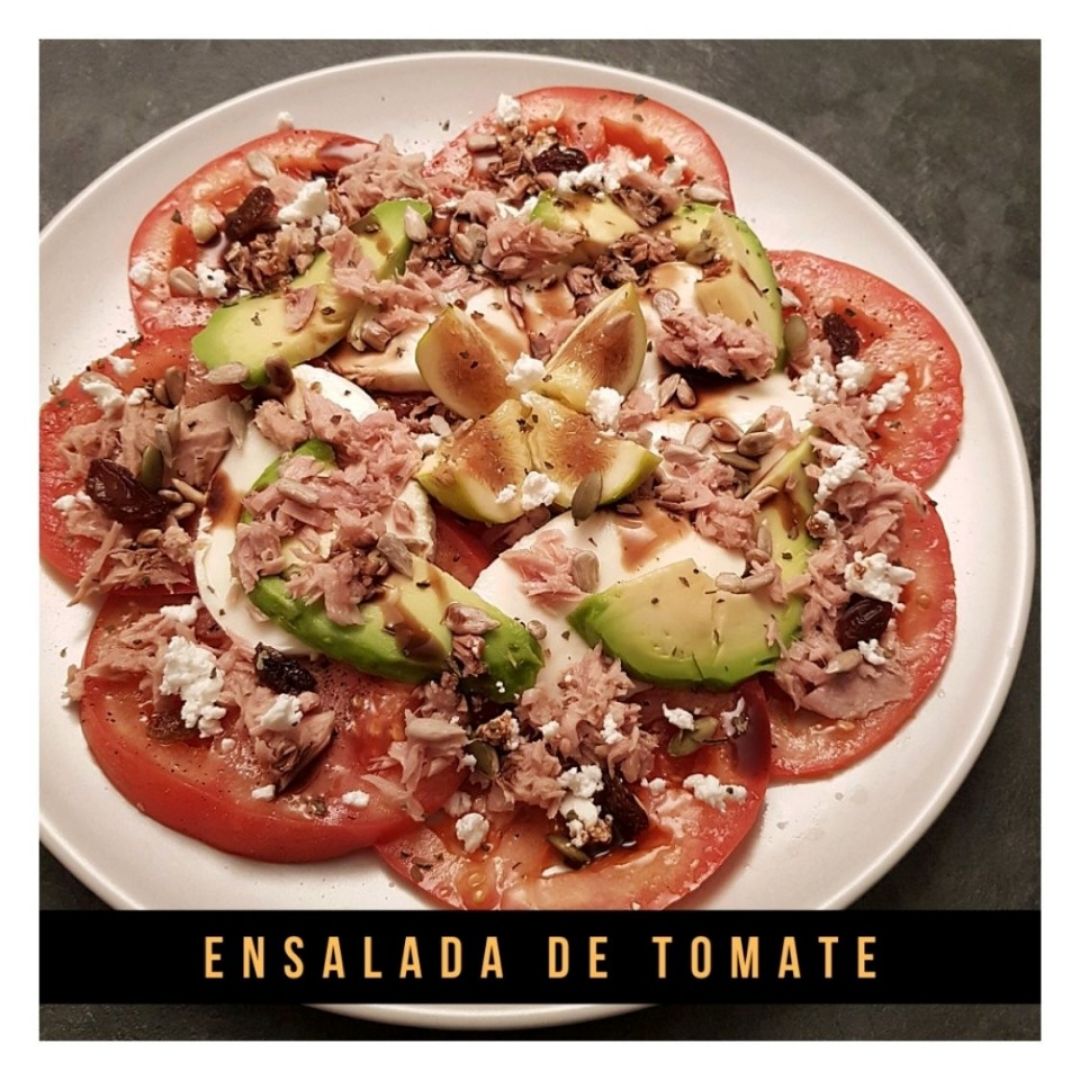 🍅 ENSALADA DE TOMATE Y MOZZARELA 🧀 🍅 ENSALADA DE TOMATE Y MOZZARELA 🧀