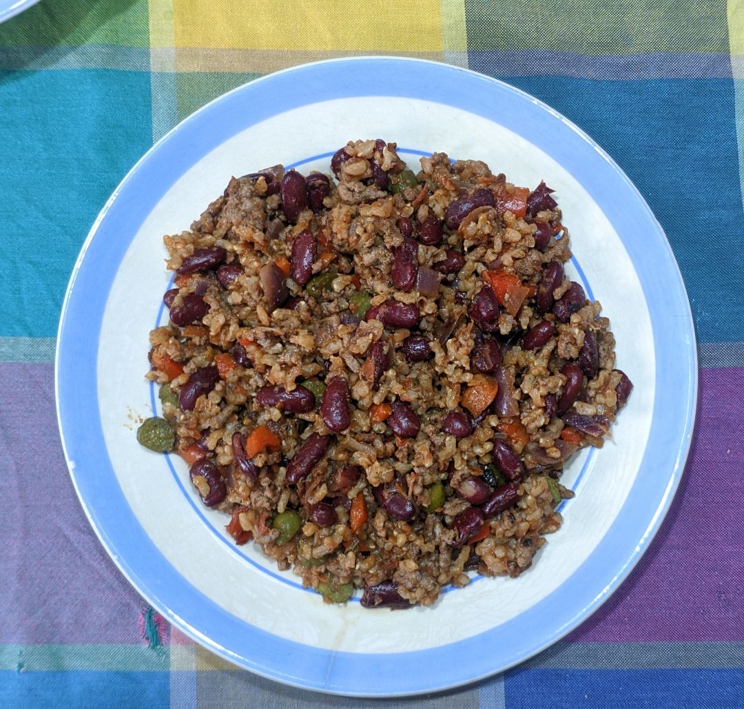 Chile con carne y arroz Chile con carne y arroz