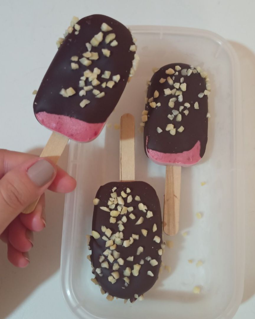 Helado "Magnum" de fresa 馃崜馃崼 Paso 5 Helado "Magnum" de fresa 馃崜馃崼 Paso 5