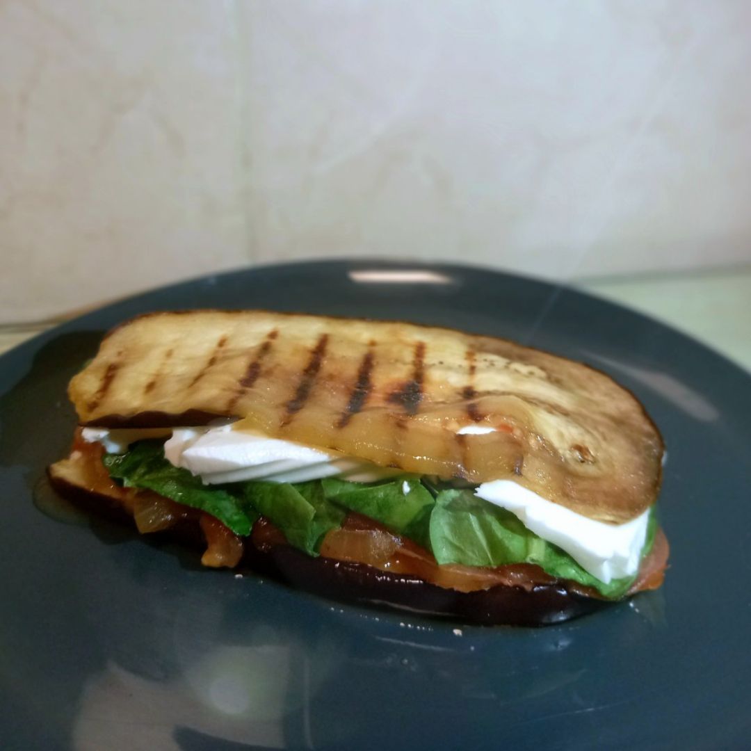 Sándwich de berenjena 🥪🍆 Sándwich de berenjena 🥪🍆
