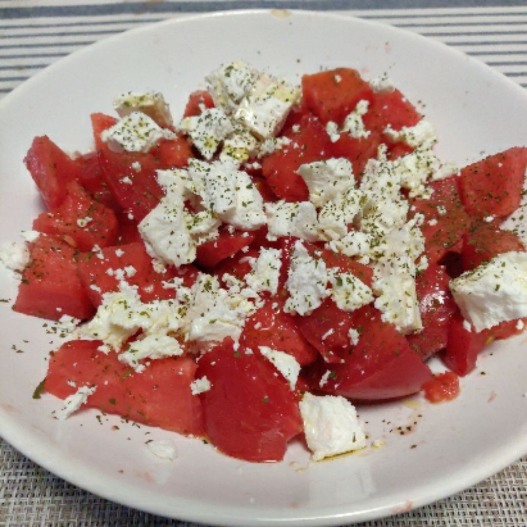 Ensalada de tomate, Sandía y Queso de Cabra Ensalada de tomate, Sandía y Queso de Cabra