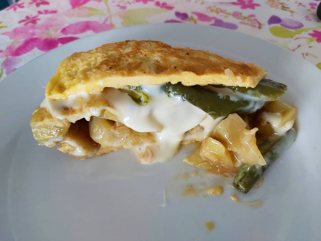 Tortilla de patatas a la Santanderina. Tortilla de patatas a la Santanderina.