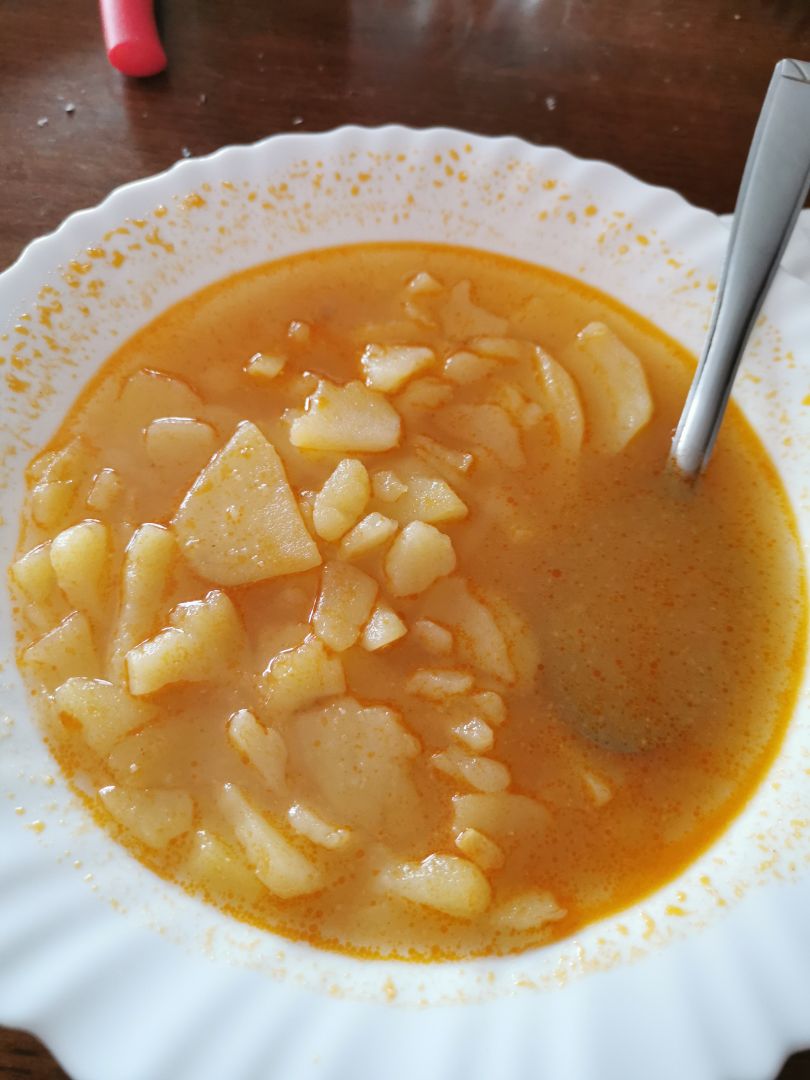 Sopa de patata con pimentón Sopa de patata con pimentón