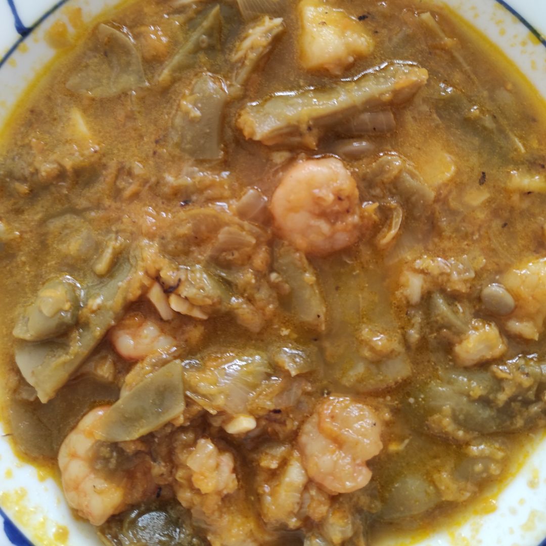 Guiso de bacalao, judías verdes y gambas Guiso de bacalao, judías verdes y gambas