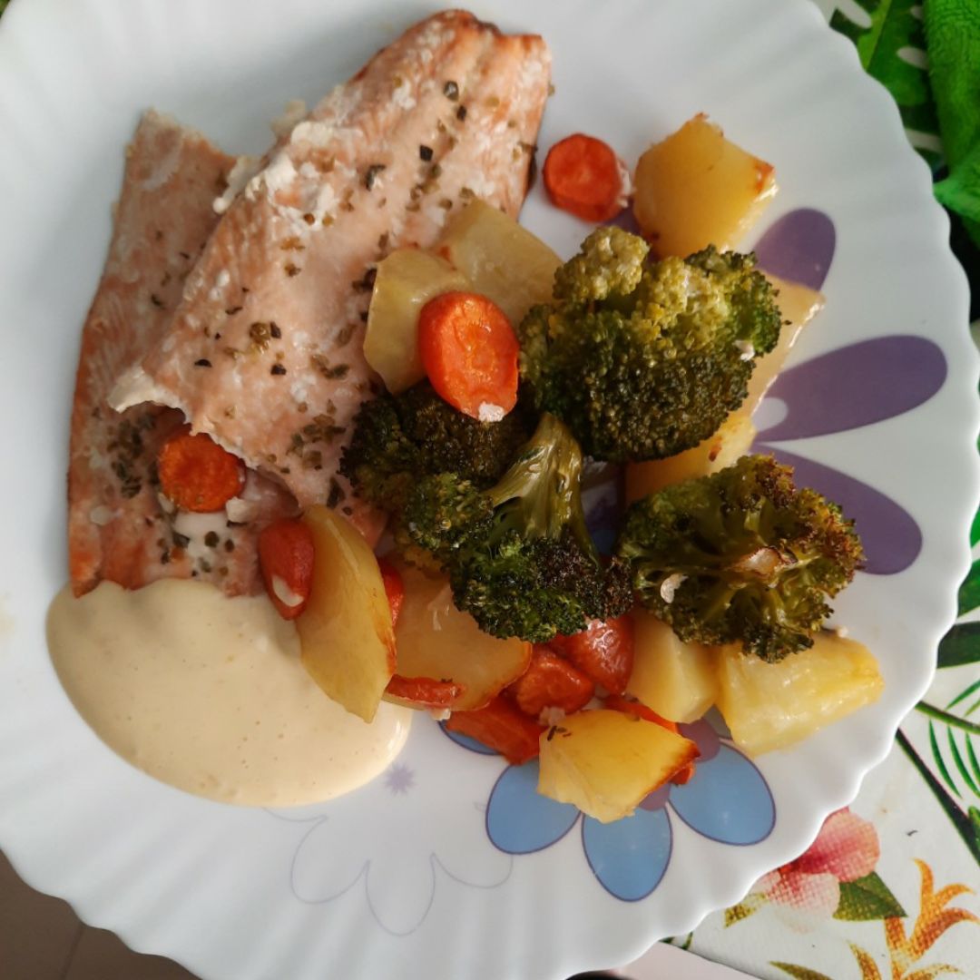 Salmón con salteado 