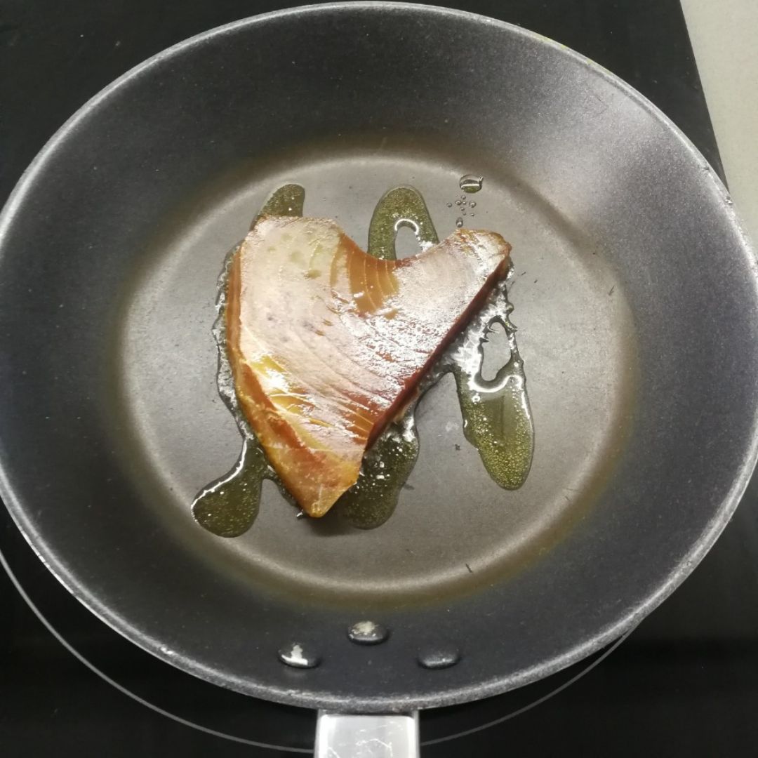 Atún en salsa de soja Paso 2 Atún en salsa de soja Paso 2