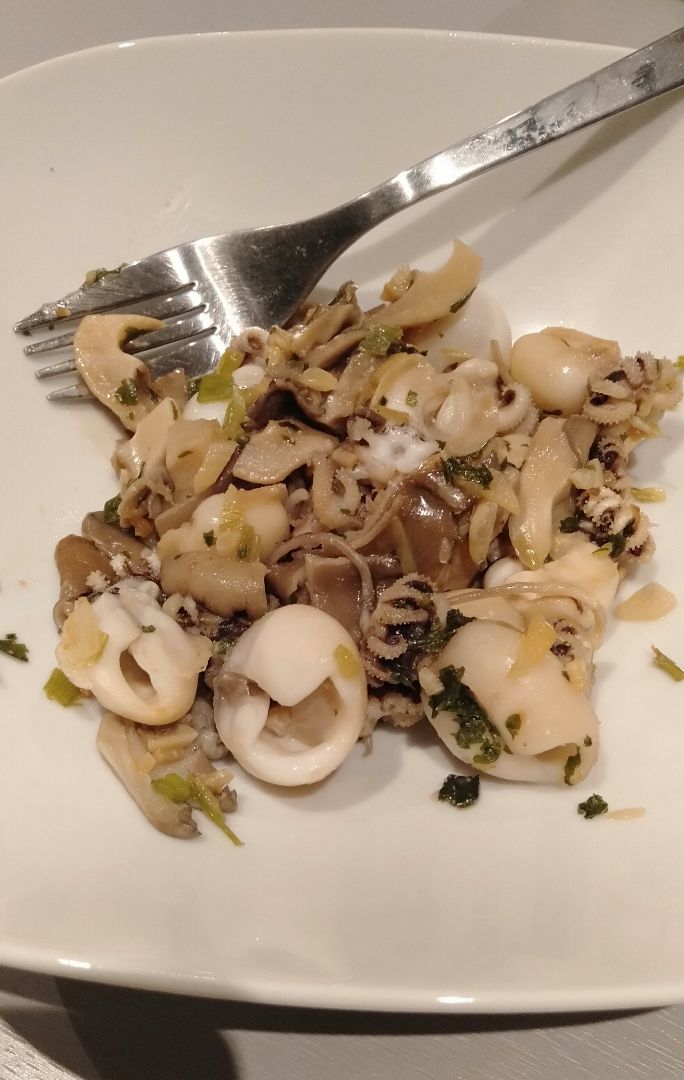 Calamares con setas Calamares con setas