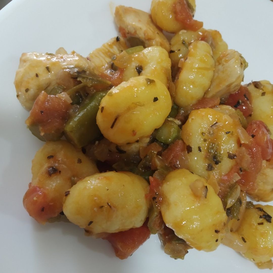 Ñoquis con verdura y pechuga Ñoquis con verdura y pechuga