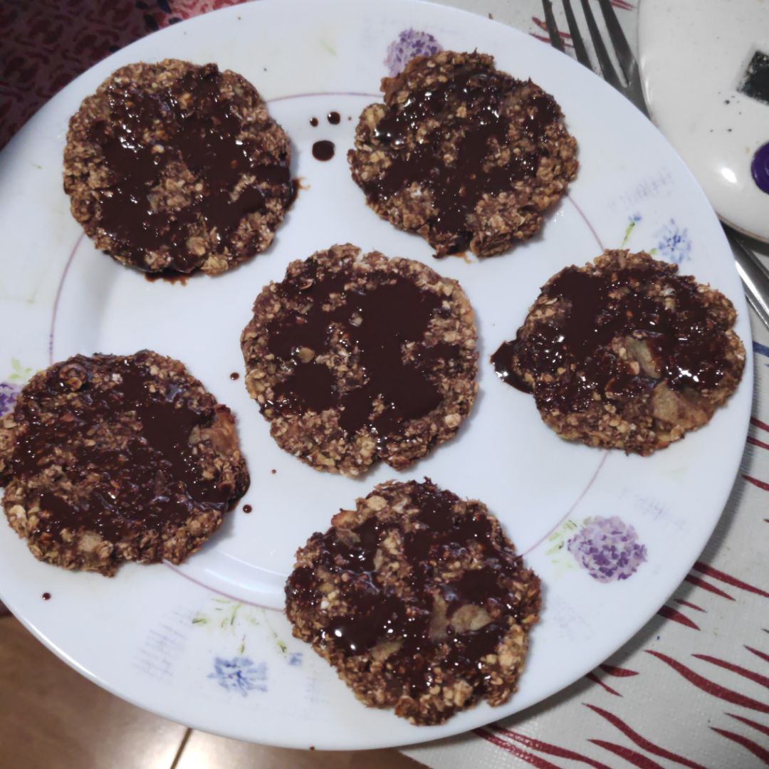 Galletas de manzana y avena con cacao Galletas de manzana y avena con cacao