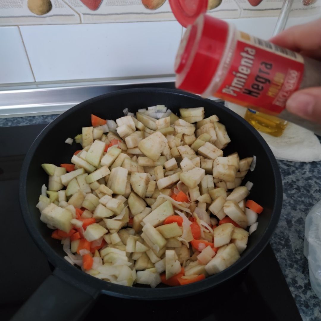 Arroz con ternera y berenjena. Paso 1 Arroz con ternera y berenjena. Paso 1