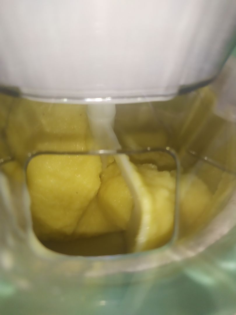 Helado de piña colada y plátano Paso 3 Helado de piña colada y plátano Paso 3