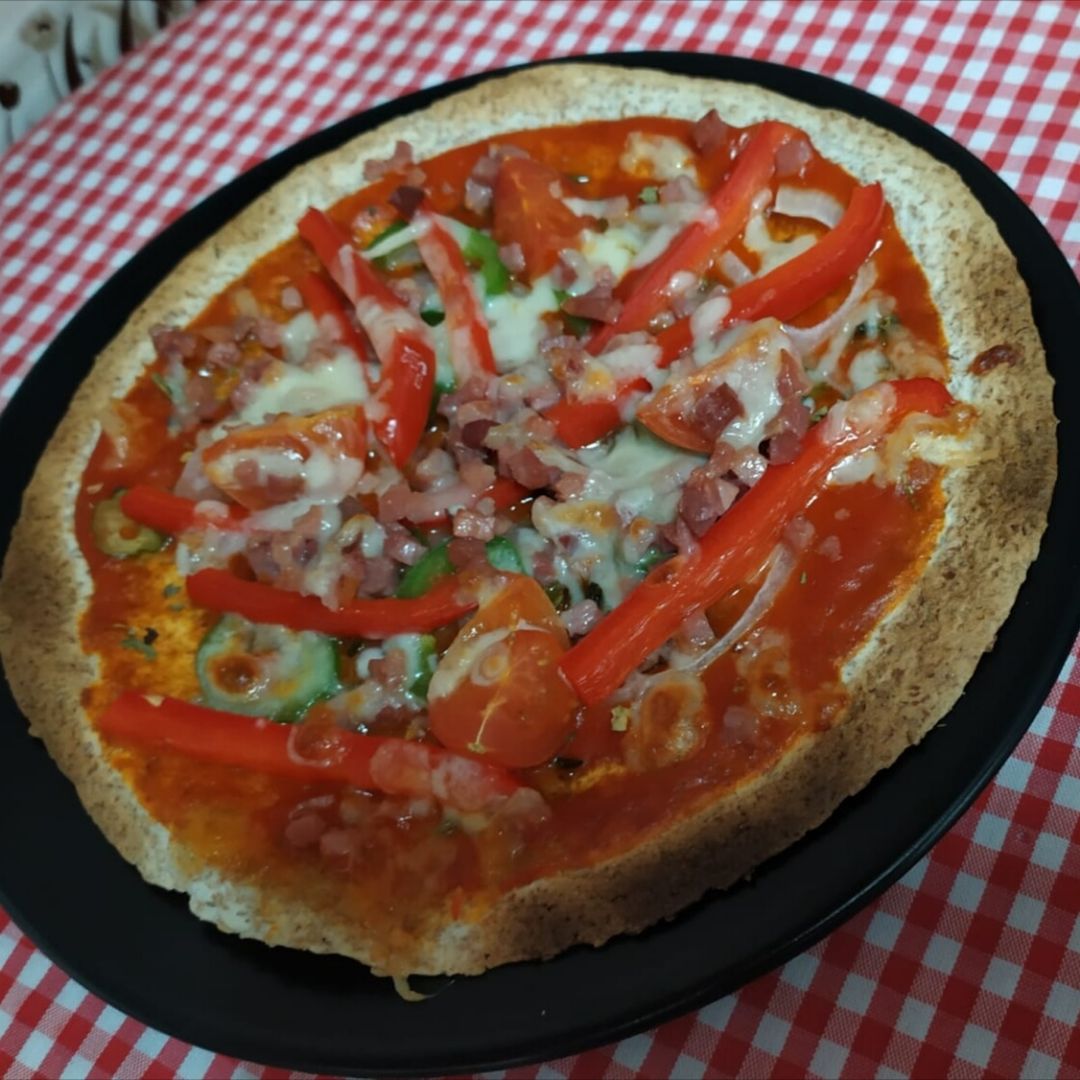 Pizzeta de verduras y serrano Pizzeta de verduras y serrano