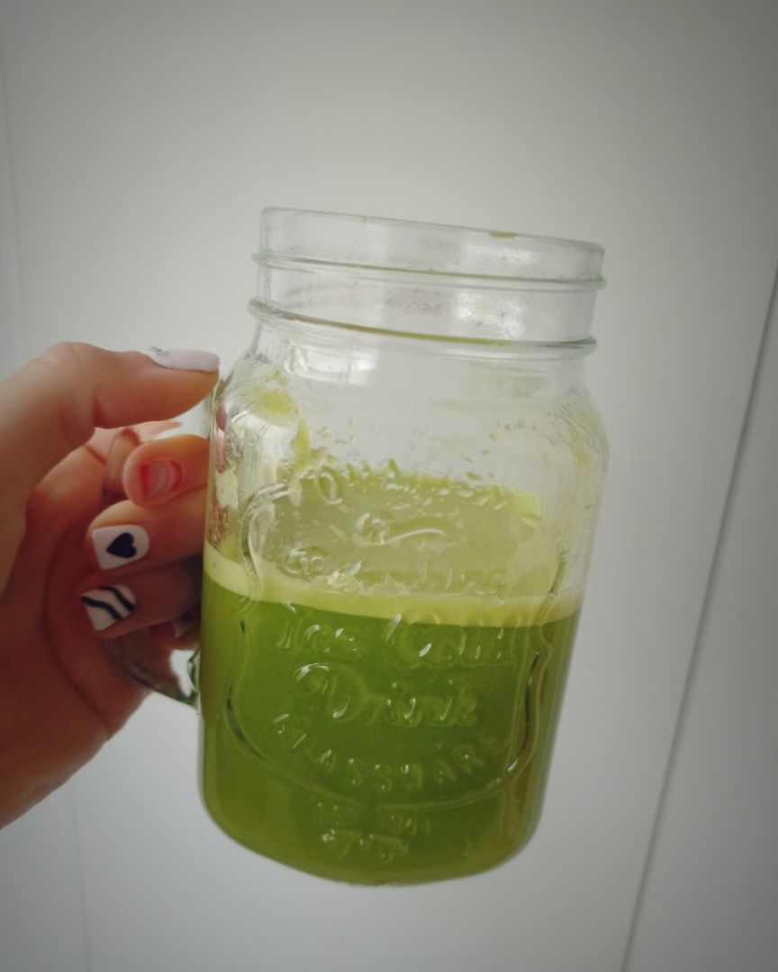 Zumo verde con piña Zumo verde con piña