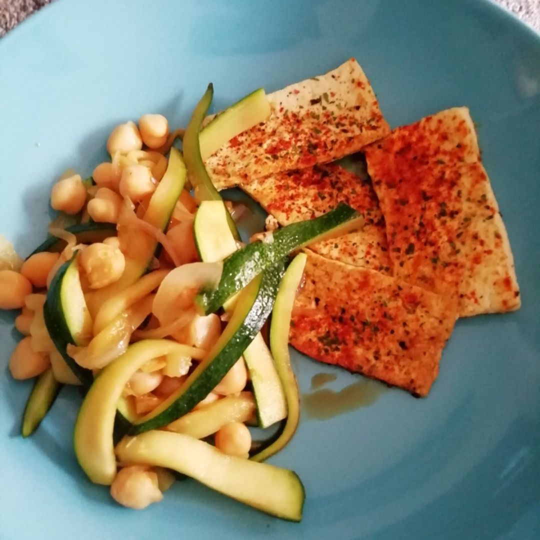 Tofu con verduras al vapor Tofu con verduras al vapor