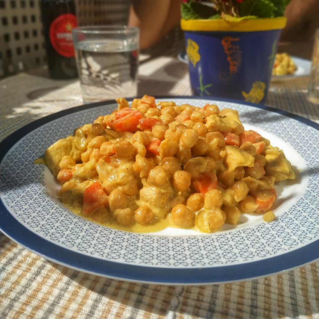 Garbanzos con pollo al curry Garbanzos con pollo al curry