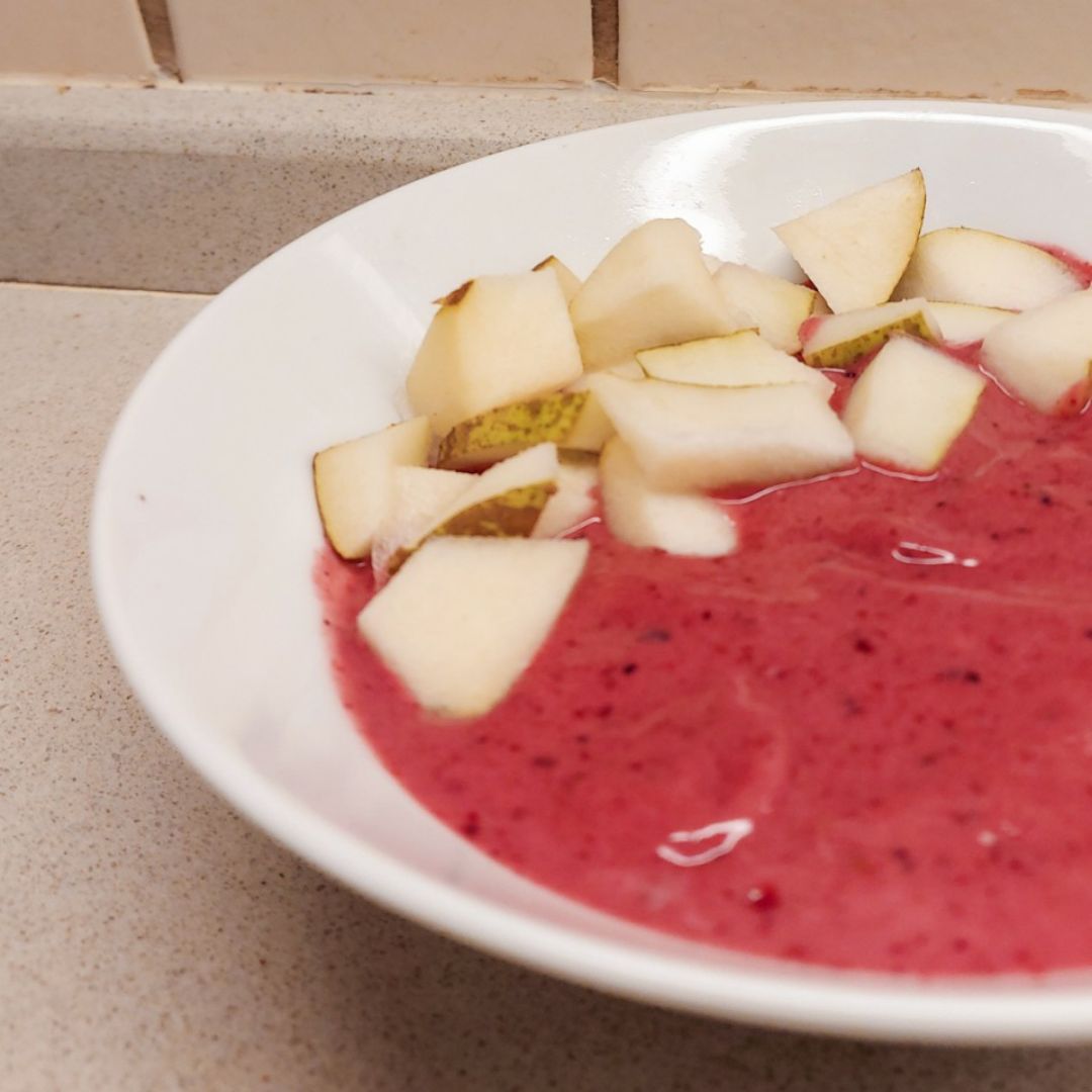 Yogur de frutos rojos y pera