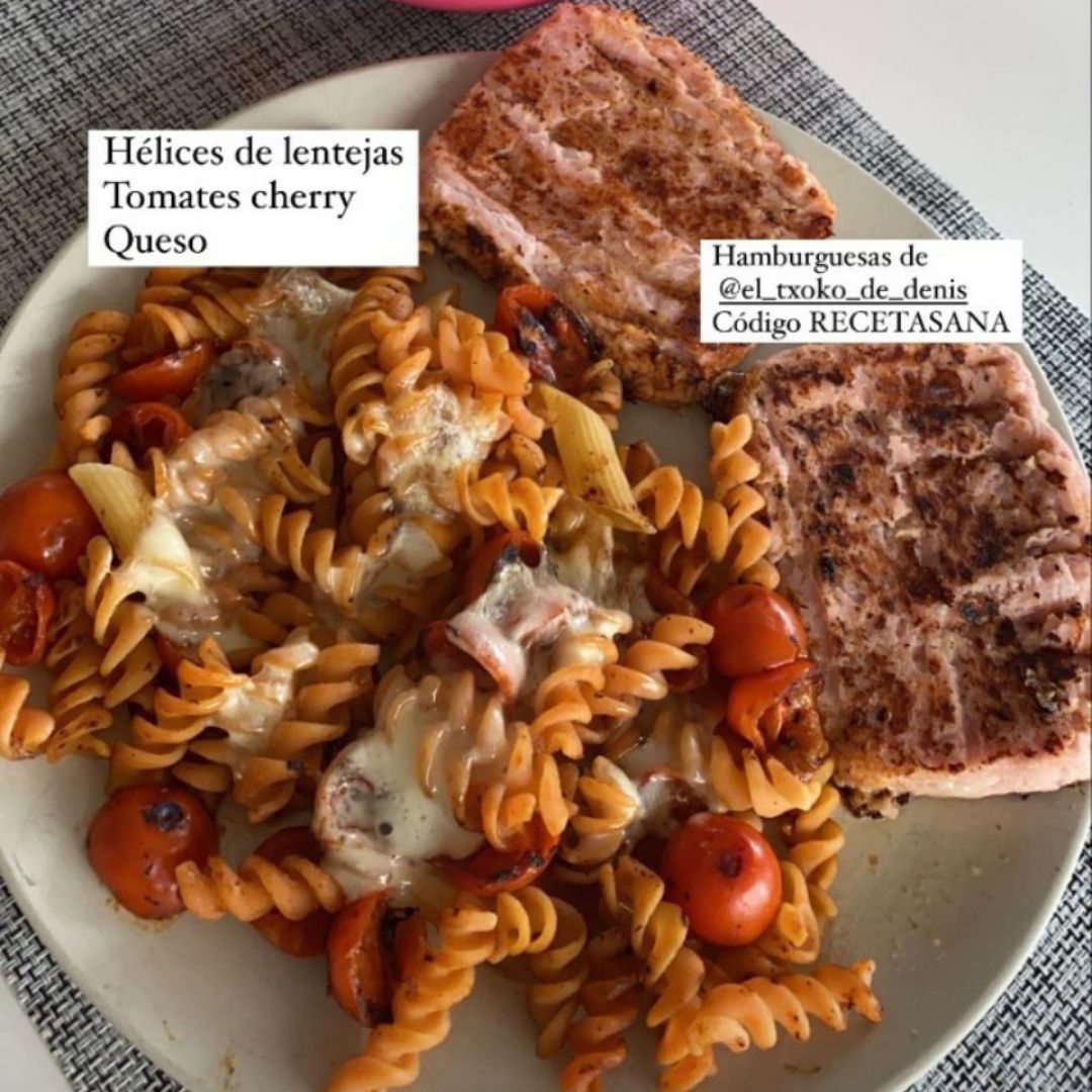 Pasta y hamburguesas Pasta y hamburguesas