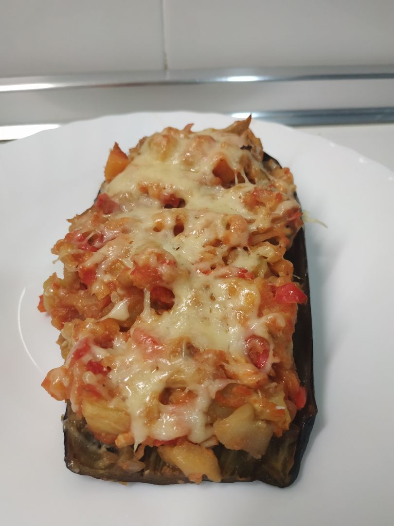 Berenjenas rellenas de verduras y pollo. Para 5 personas . Berenjenas rellenas de verduras y pollo. Para 5 personas .