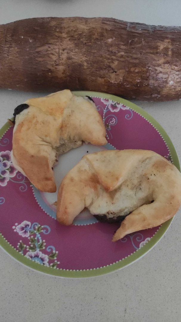Croisants de yuka rellenos de chocolate Croisants de yuka rellenos de chocolate