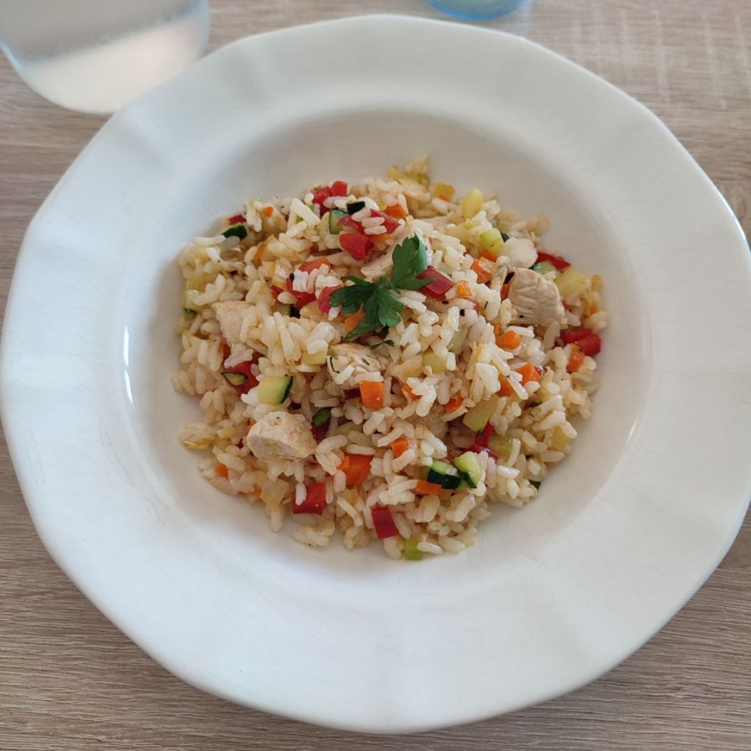 Arroz con pavo y verduritas Arroz con pavo y verduritas