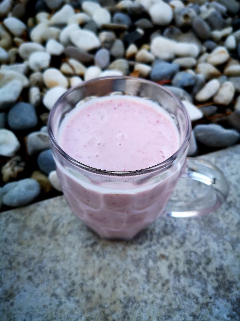 SMOOTHIE FRESAS Y PLÁTANO 