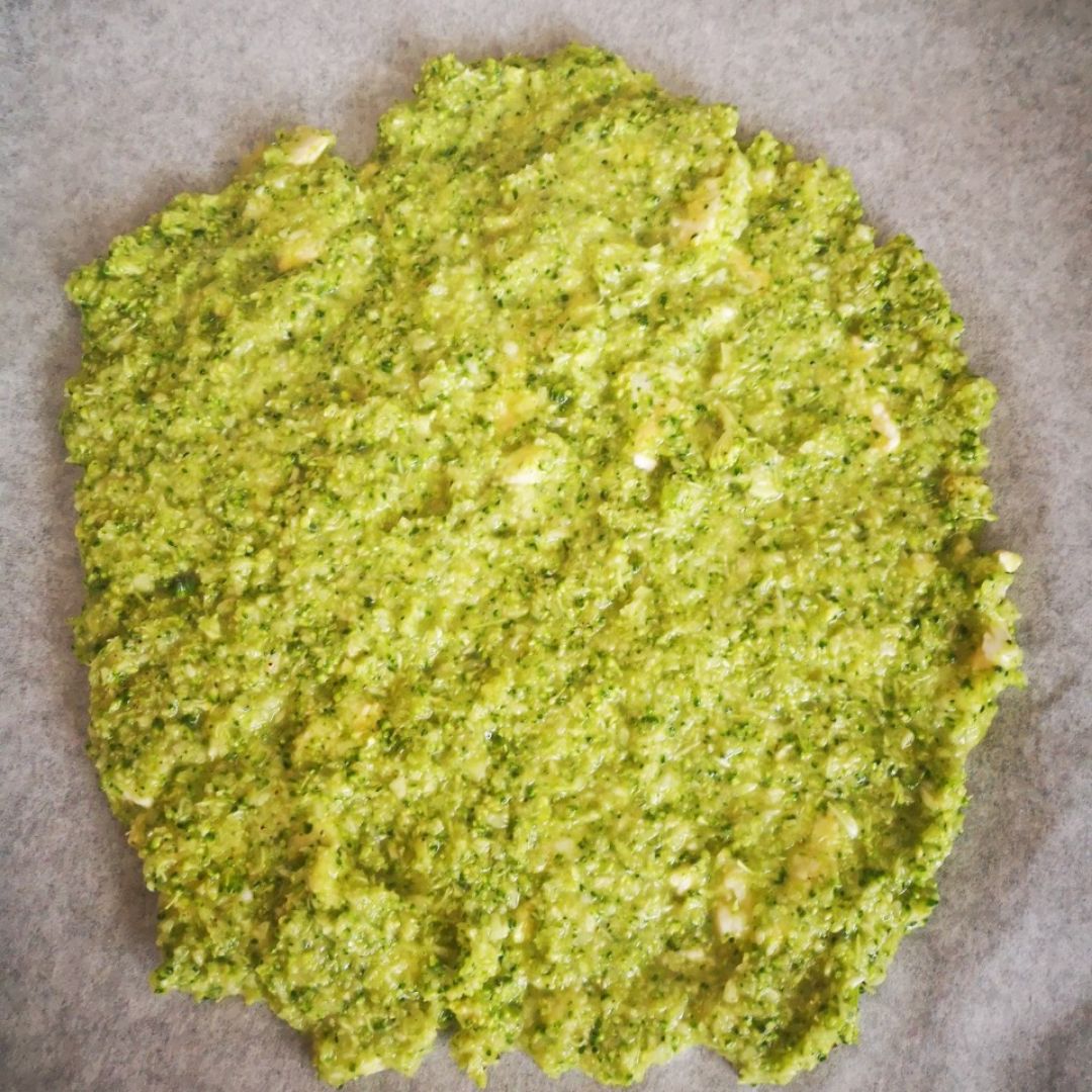 Pizza base de br贸coli y verduras 馃挌 Paso 1 Pizza base de br贸coli y verduras 馃挌 Paso 1