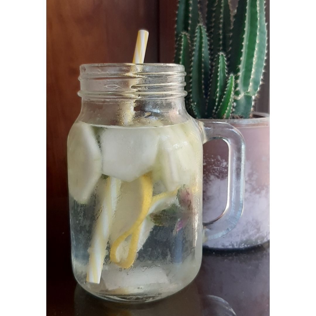 Bebida de limón y pepino Bebida de limón y pepino