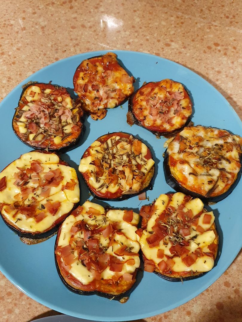Mini pizzas con base de 🍆 Mini pizzas con base de 🍆