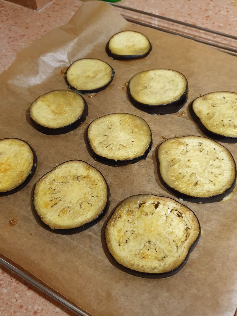 Mini pizzas con base de 🍆 Paso 1 Mini pizzas con base de 🍆 Paso 1