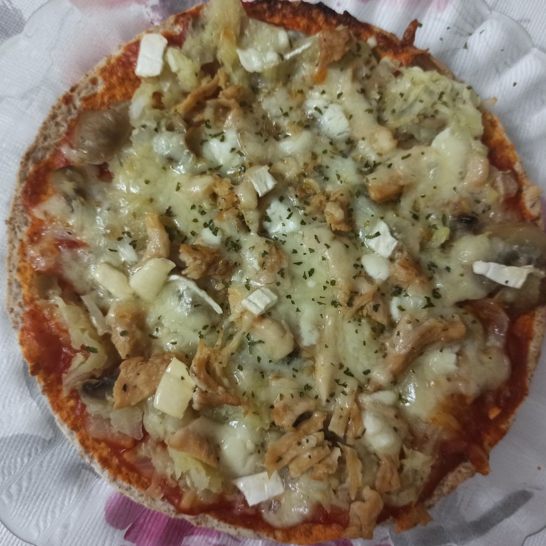 Pizza con tortilla integral Pizza con tortilla integral