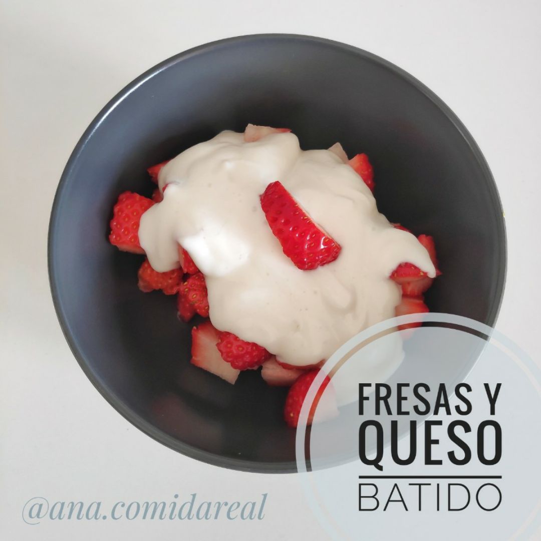 Fresas y queso fresco batido Fresas y queso fresco batido