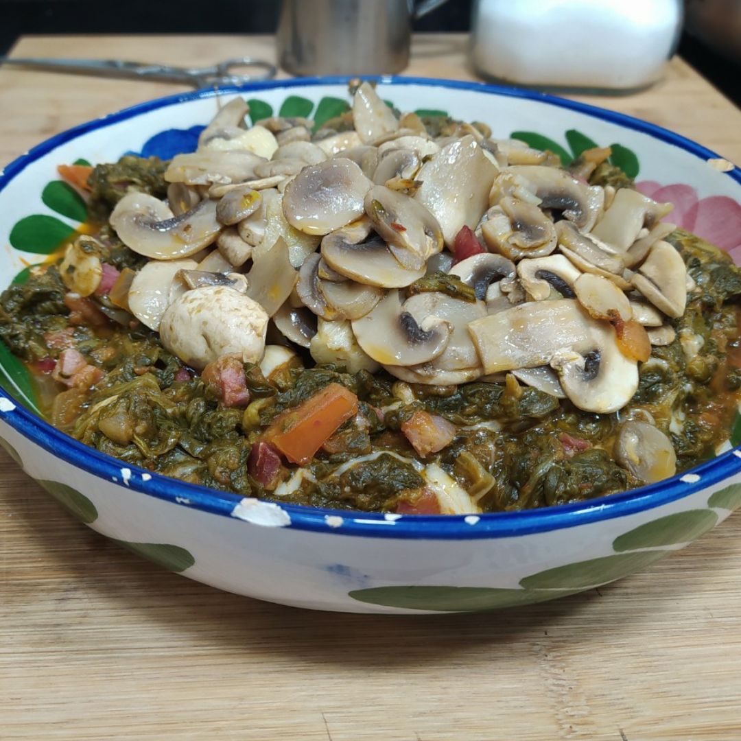 Cremosa de espinacas y champiñones Cremosa de espinacas y champiñones