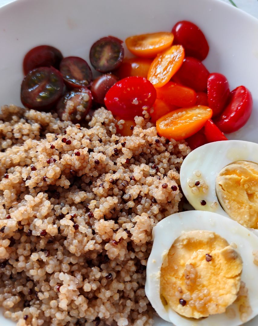Quinoa con tomate y huevo 🍅🥚 Quinoa con tomate y huevo 🍅🥚