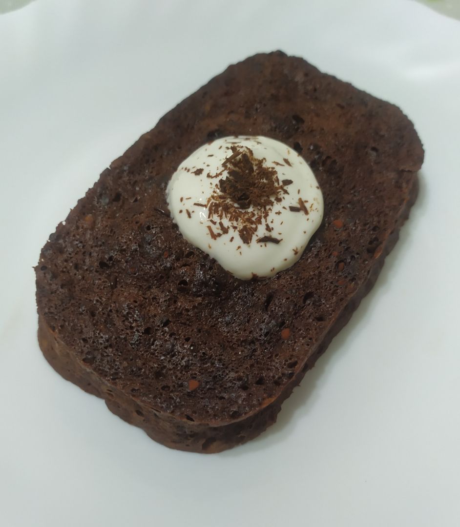 Brownie de plátano y chocolate. Brownie de plátano y chocolate.
