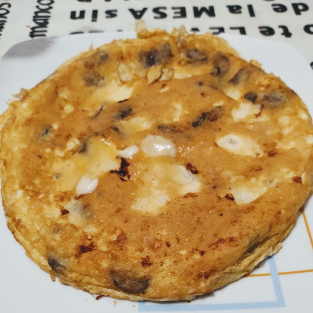 Tortilla de champiñones y mozzarella Tortilla de champiñones y mozzarella
